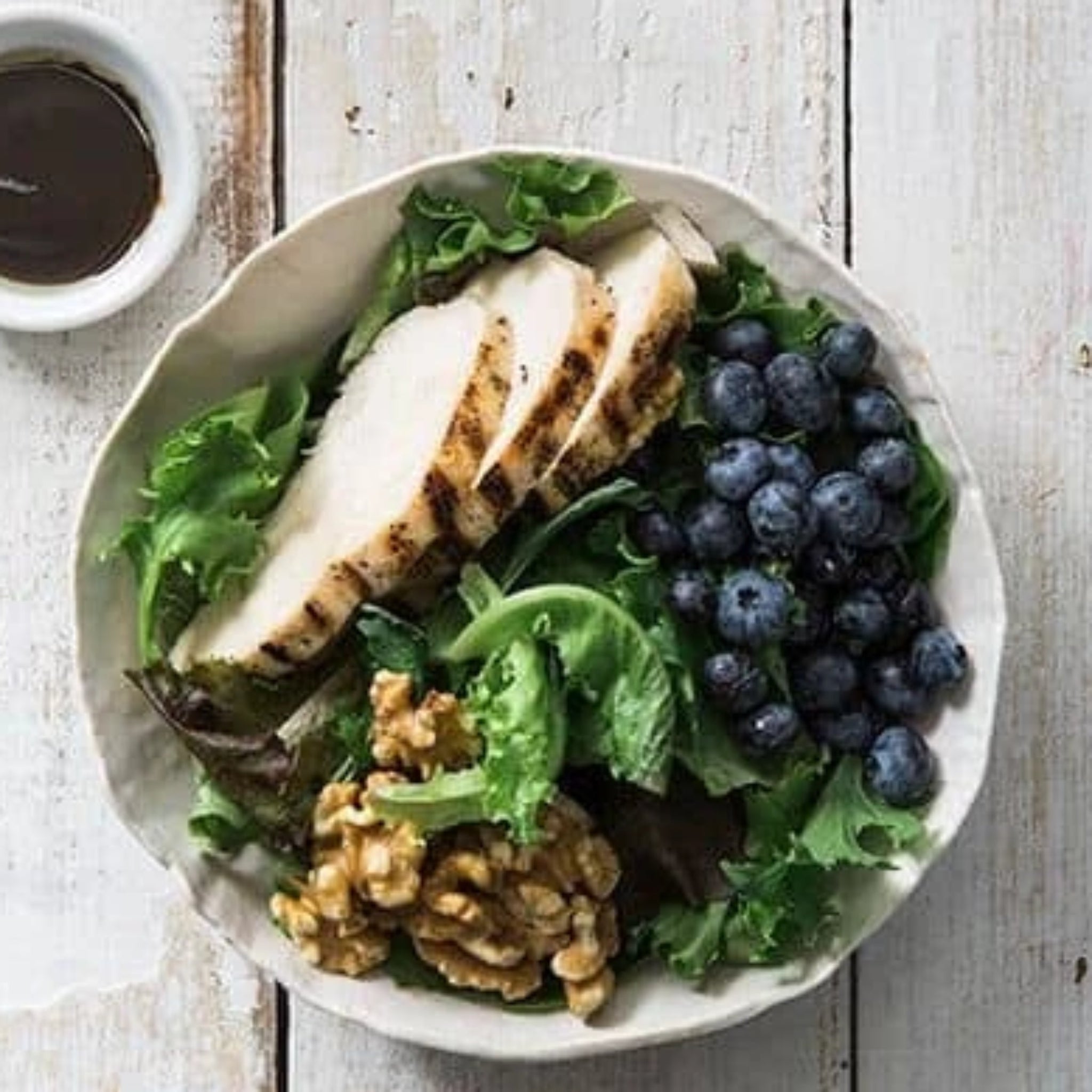 Superfoods Salad with Chicken and Balsamic Vinaigrette